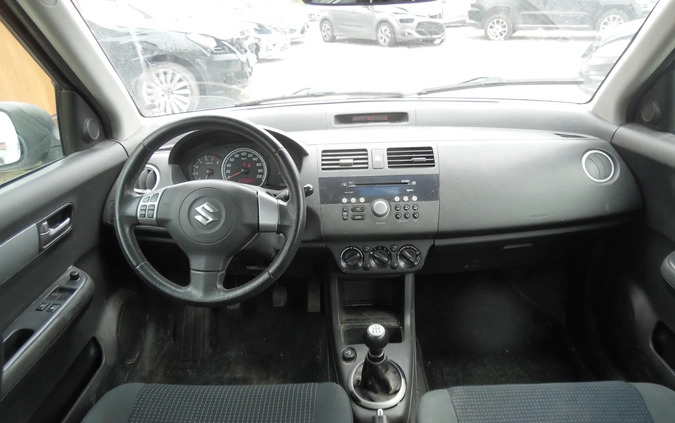 Suzuki Swift cena 5100 przebieg: 250000, rok produkcji 2009 z Karczew małe 232